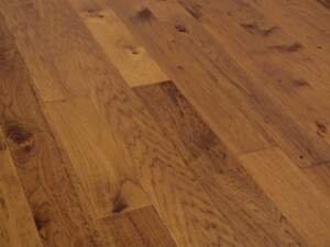 HICKORY CHATEAU GARRISON II DISTRESSED