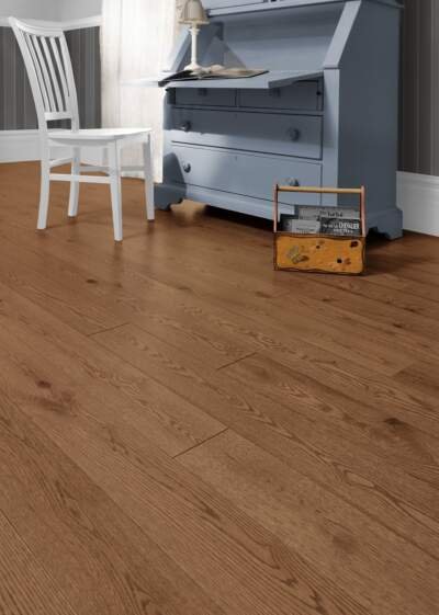 Red Oak Carmel Character Brushed