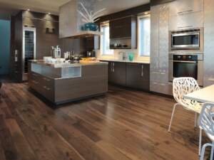 Walnut Savanna Character Smooth