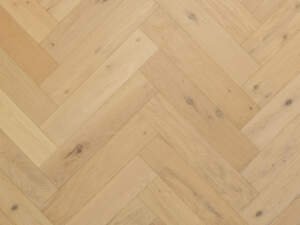 EUROPEAN OAK SHELL BEACH HERRINGBONE