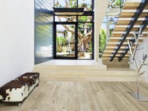 Contempo Collection Newel